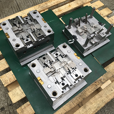 Customized Terminal Mould for Auto Plastic Parts